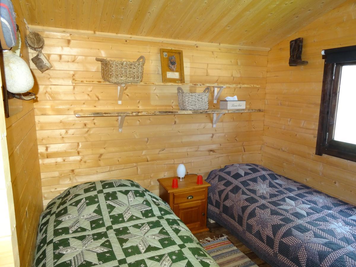Bed and Breakfast Sun Dance Ranch à Ekshärad Extérieur photo
